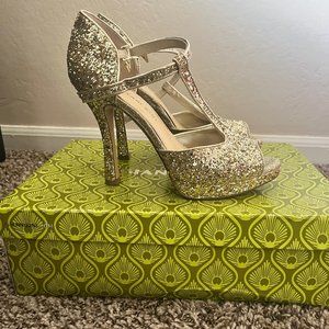 Giani Bini Gold Glitter T-Strap Heels in Women's 7